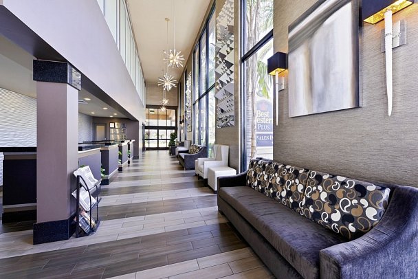 Best Western Plus Stovall's Inn - Lobby