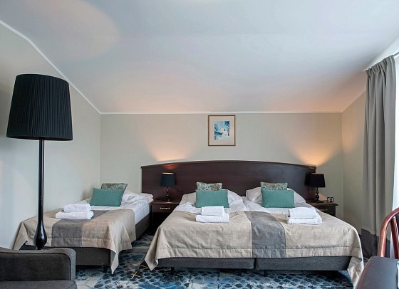 Sandra SPA Pogorzelica - Wohnbeispiel Familienzimmer Economy Classic im Gebäude Sandra (Zimmercodierung FE1)