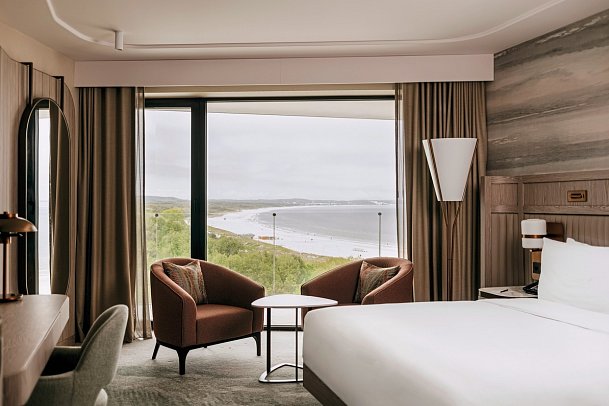Hilton Swinoujscie Resort & Spa - Wohnbeispiel Doppelzimmer Superior seitl. Meerblick (Zimmercodierung DSN)