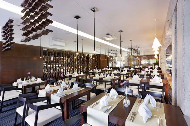 Royal Tulip Sand Hotel