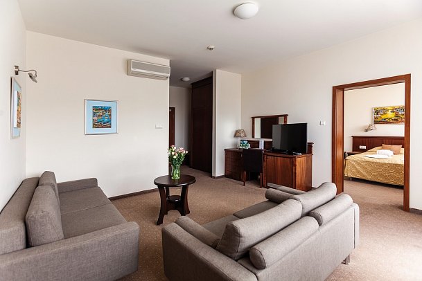 Arka Medical SPA - Wohnbeispiel Familienappartement (Zimmercodierung FB1)