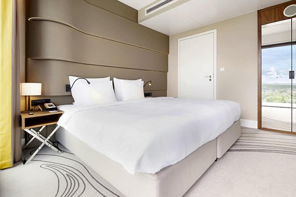 Radisson Blu Resort Swinoujscie - Wohnbeispiel Suite seitlicher Meerblick (Zimmercodierung W1N)