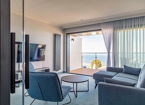 Hotel Aurora Family & Spa - Wohnbeispiel Suite Meerblick (Zimmercodierung W1M)