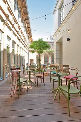 ARCHE Dwór Uphagena Gdansk