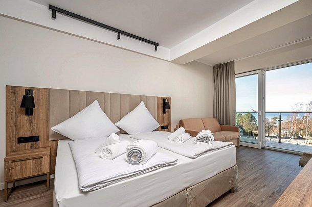 Sea Resort Król Plaza Spa & Wellness - Wohnbeispiel Doppelzimmer Standard Nebengebäude (Zimmercodierungen DPV, DGV & DBV)