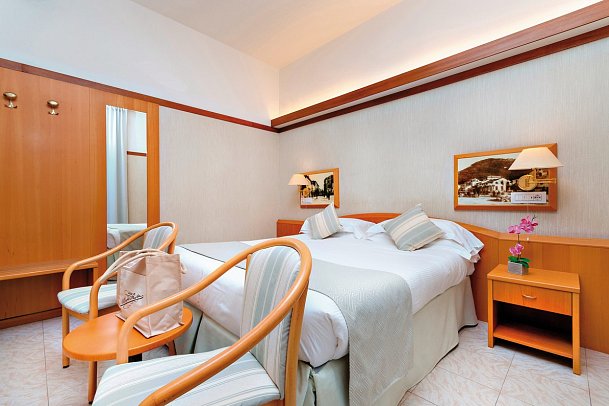 Monte Rosa - Wohnbeispiel Doppelzimmer Superior (Zimmercodierung DS6)