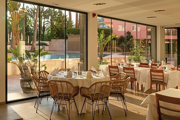 AQUA Hotel The Breeze