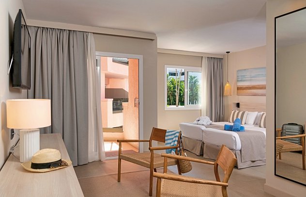 AQUA Hotel The Breeze - Wohnbeispiel Juniorsuite Premium Poolblick (Zimmercodierungen JMP & JM1)