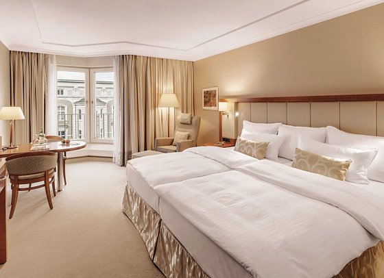 Grand Elysée Hamburg - Wohnbeispiel Doppelzimmer Grand Classic (Zimmercodierung DB1)