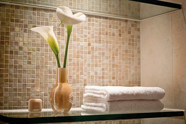 Grand Elysée Hamburg - Wohnbeispiel Doppelzimmer Grand Classic (Zimmercodierung DB1)