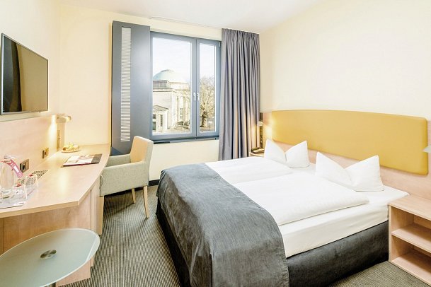 IntercityHotel Hamburg Hauptbahnhof - Wohnbeispiel Doppelzimmer Standard (Zimmercodierung DG1)