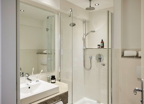 Best Western Premier Alsterkrug-Hotel - Beispiel Bad (Zimmercodierungen DT1 & DF1)