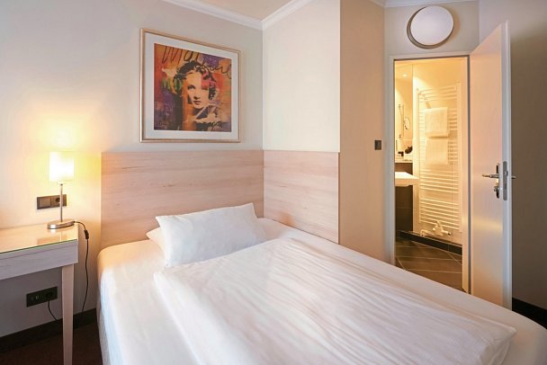 Best Western Hotel Hamburg International - Wohnbeispiel Einzelzimmer Standard (Zimmercodierung EG1)