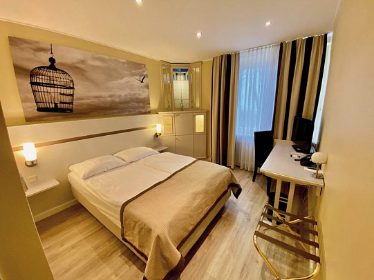 Park Hotel Hamburg Arena - Wohnbeispiel Doppelzimmer Standard (Zimmercodierung DG1)