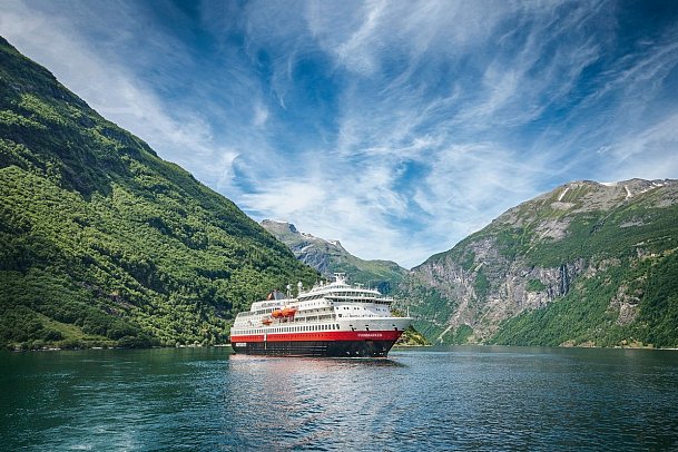 ADAC Special: Mit MS Finnmarken auf den Spuren der Postschiffroute - Hurtigruten