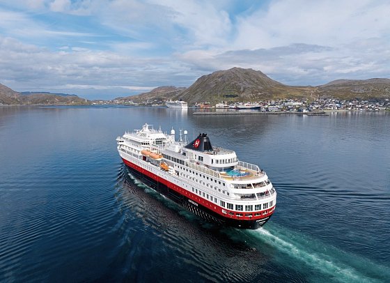 ADAC Special: Mit MS Finnmarken auf den Spuren der Postschiffroute - Hurtigruten, MS Finnmarken
