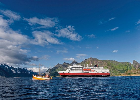ADAC Special: Mit MS Finnmarken auf den Spuren der Postschiffroute - Hurtigruten
