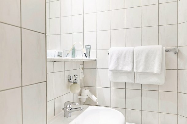 Best Western Raphael Hotel Altona - Wohnbeispiel Einzelzimmer Standard (Zimmercodierung EG1)