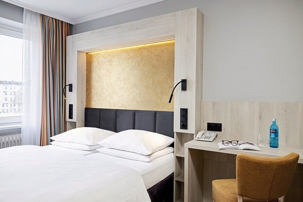 Best Western Raphael Hotel Altona - Wohnbeispiel Doppelzimmer Standard (Zimmercodierung DG1)