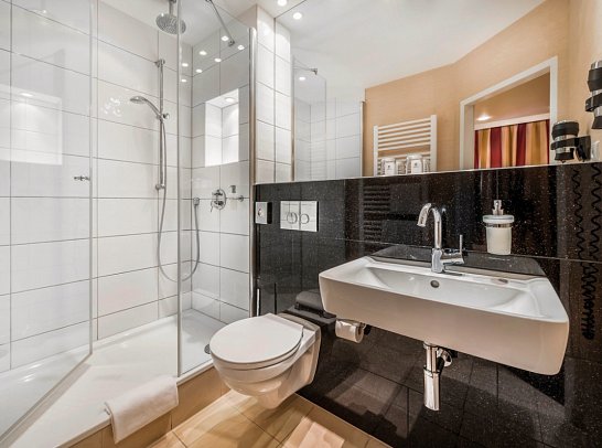 Best Western Raphael Hotel Altona - Wohnbeispiel Doppelzimmer Komfort (Zimmercodierung DF1)