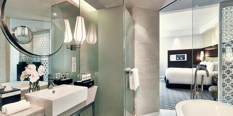 Pan Pacific Hanoi - Wohnbeispiel Bad Pacific Club Lake View (Zimmercodierung UL2)