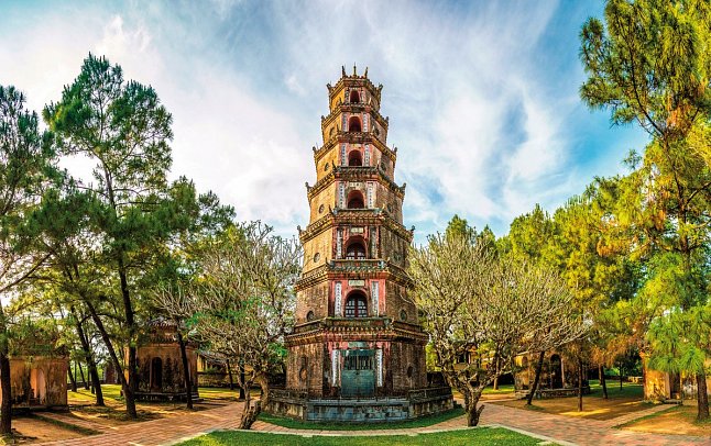 Vietnam & Kambodschas Highlights erleben - Thien Mu Pagode in Hue