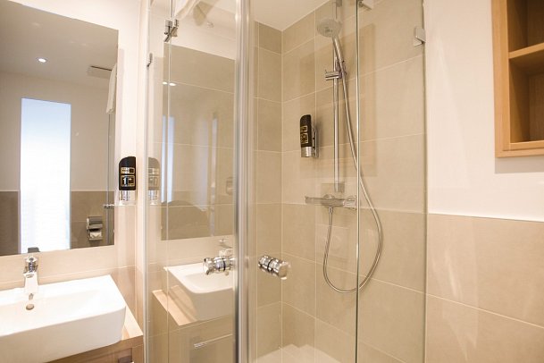 Nordsee-Hotel Hinrichsen - Wohnbeispiel Doppelzimmer Komfort (Zimmercodierung DF1)