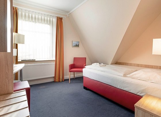 Nordsee-Hotel Hinrichsen - Wohnbeispiel Einzelzimmer Komfort (Zimmercodierung EF2)