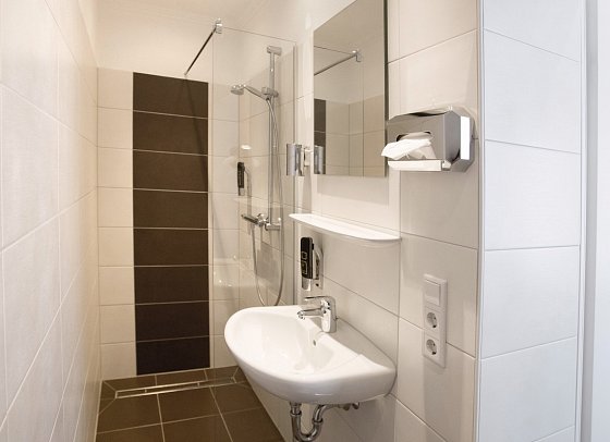 Nordsee-Hotel Hinrichsen - Wohnbeispiel Doppelzimmer Standard (Zimmercodierung DG1)