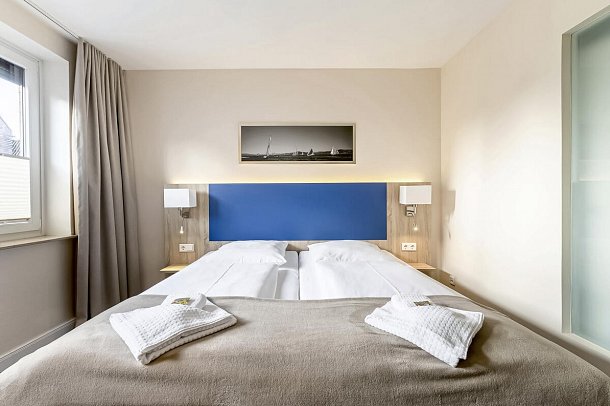 Nordsee-Hotel Hinrichsen - Wohnbeispiel Doppelzimmer Komfort (Zimmercodierung DF1)