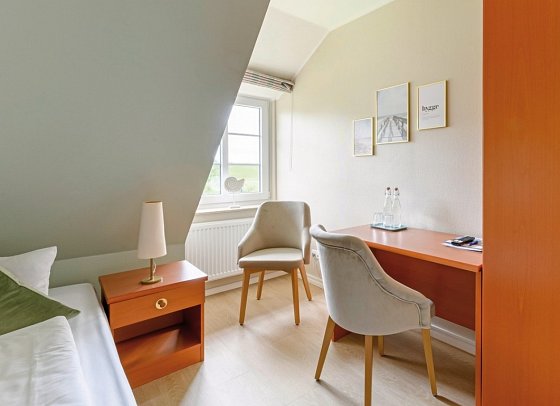 Inselhopping Nordfriesland - Wohnbeispiel Doppelzimmer Standard (Zimmercodierung DG1)