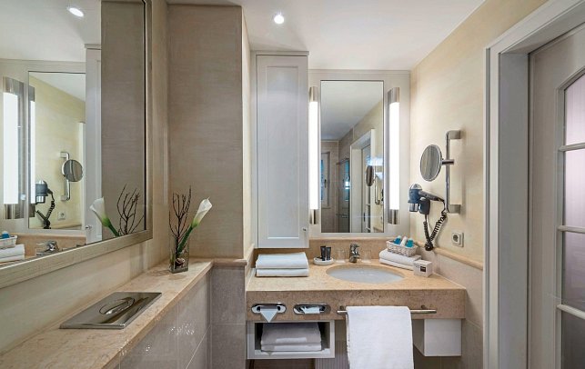 Dorint Strandresort & Spa Sylt/Westerland - Beispiel Bad Studio (Zimmercodierung SB1)