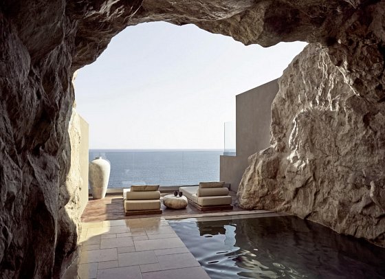 Acro Suites - A Wellbeing Resort - Wohnbeispiel Suite Meerblick Cave Privatpool (Zimmercodierung W1R)