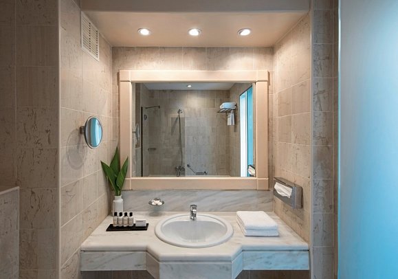 Canvas by Mitsis Cretan Village - Badbeispiel Bungalow (Zimmercodierungen BBO & BBM)