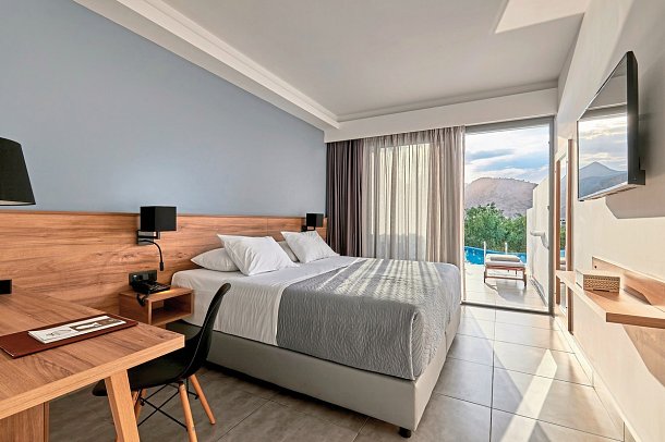 Sentido Amounda Bay - Wohnbeispiel Doppelzimmer Swim Up Gemeinschaftspool (Zimmercodierung DBQ)