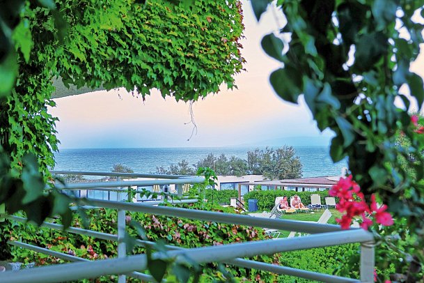 Apollonia Beach Resort & Spa