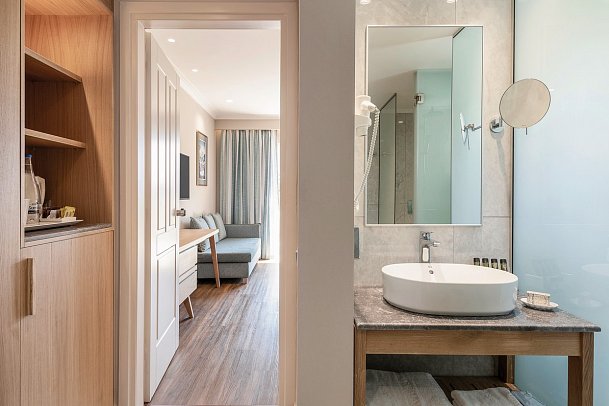 Pilot Beach Resort - Wohnbeispiel Familienzimmer Gartenblick (Zimmercodierung FBG)