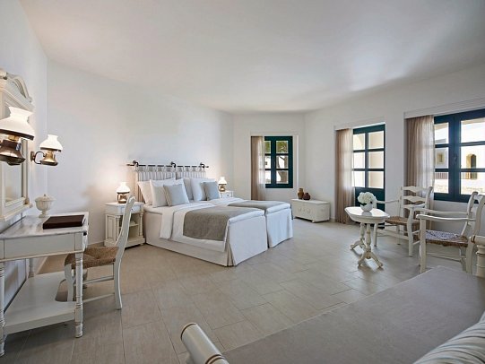 Creta Maris Resort - Wohnbeispiel Familienzimmer mit Verbindungstür (Zimmercodierung FVB)