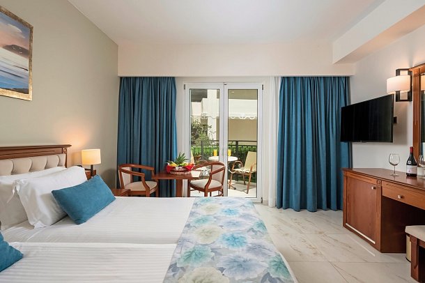 Vantaris Palace - Wohnbeispiel Doppelzimmer Landblick (Zimmercodierungen DBL & DE1)