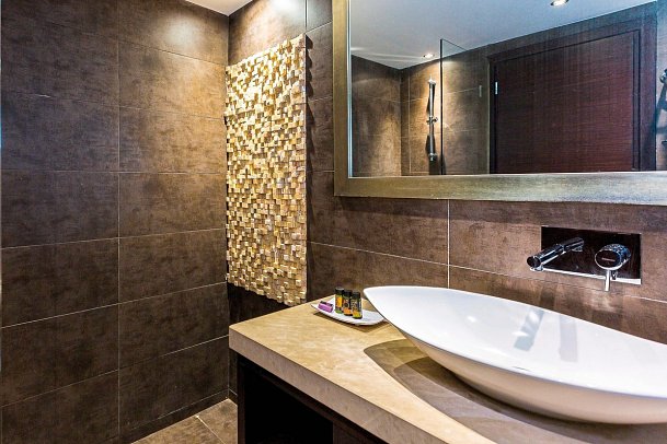 Theartemis Palace - Beispiel Bad (Zimmercodierungen DP1, DBL, DBP, DSL & DSP)