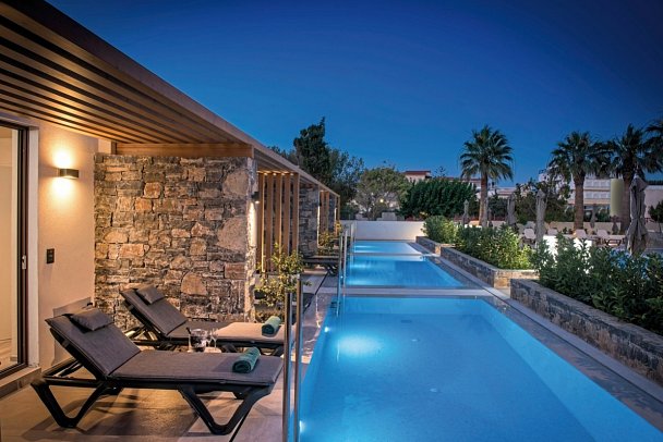 Petousis Hotel & Suites