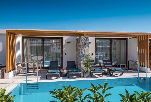 Petousis Hotel & Suites