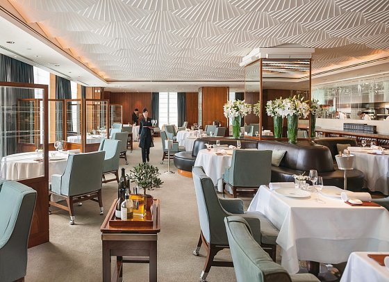 Mandarin Oriental, Hong Kong - Mandarin Grill + Bar