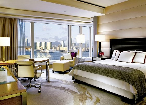 Four Seasons Hotel Hong Kong - Deluxe Harbour View