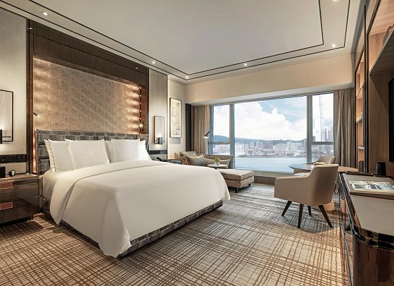 Four Seasons Hotel Hong Kong - Deluxe Harbour View Room