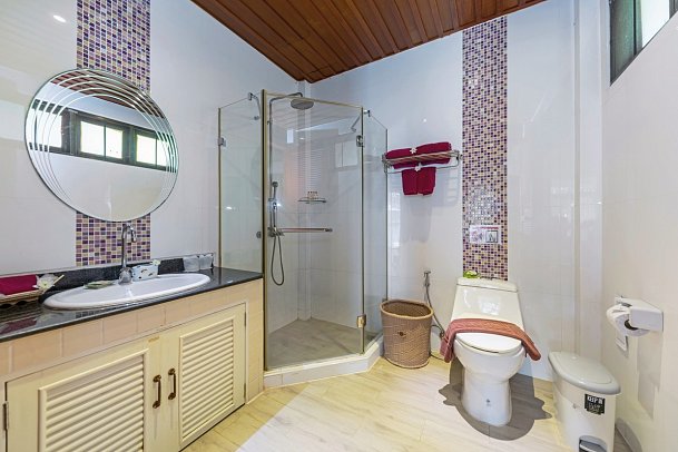 P.P. Erawan Palms Resort - Badbeispiel Superior Bungalow (Zimmercodierung BS1)