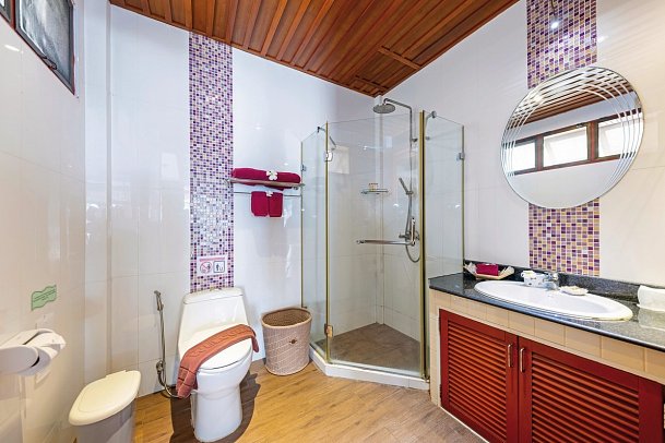 P.P. Erawan Palms Resort - Badbeispiel Deluxe Bungalow (Zimmercodierung BD1)