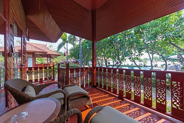 P.P. Erawan Palms Resort - Terrassenbeispiel Deluxe Bungalow (Zimmercodierung BD1)