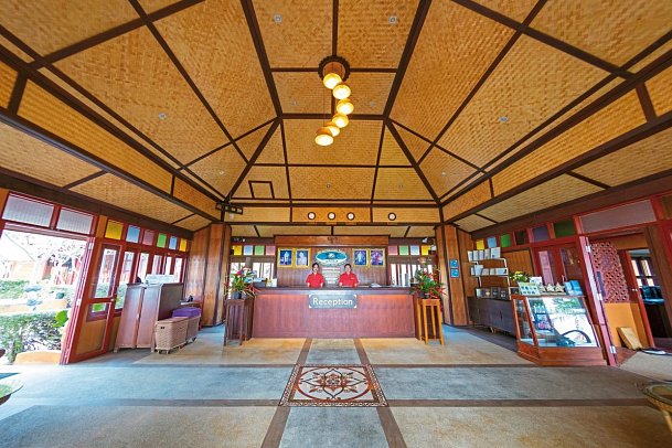 P.P. Erawan Palms Resort