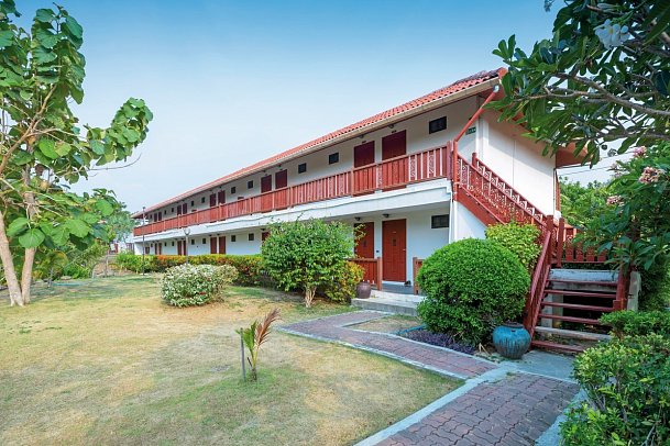 P.P. Erawan Palms Resort